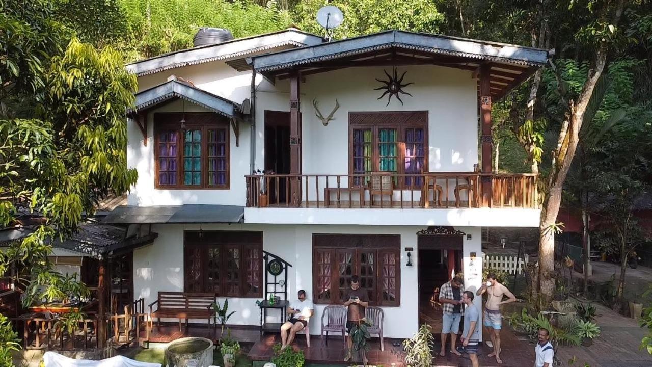 Villa25 Homestay Free Pick Up From The Centre Kandy Exterior foto